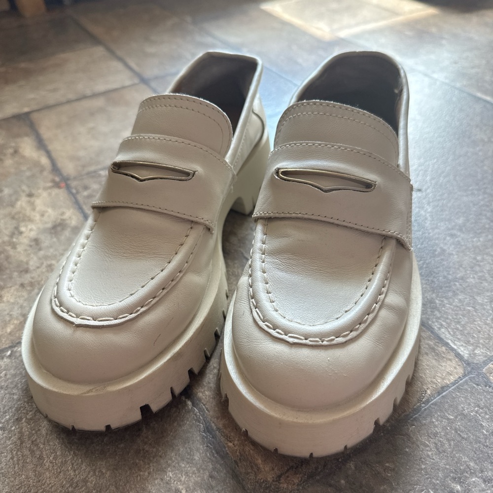 Steve Madden Cream Loafers